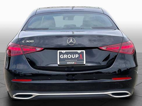 Used 2025 Mercedes-Benz C 300 Sedan image 5