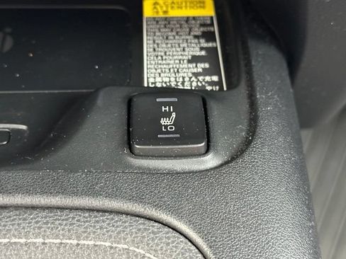 Used 2019 Toyota Corolla SE FWD image 32