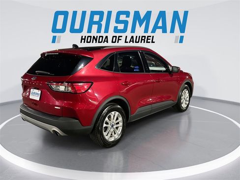 Used 2020 Ford Escape SE image 8