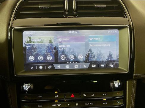 Used 2019 Jaguar F-PACE Portfolio image 15