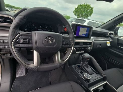 New 2026 Toyota Tacoma TRD Off-Road AWD/4WD image 15