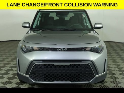 Used 2025 Kia Soul LX w/ LX Technology Package FWD image 8