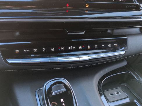 Used 2021 Cadillac Escalade Sport w/ Driver Assist Tech Package image 30