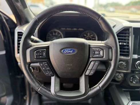 Used 2017 Ford F150 XLT w/ Equipment Group 302A Luxury AWD/4WD image 28