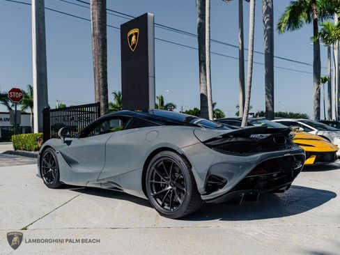 Used 2026 McLaren 750S RWD image 3