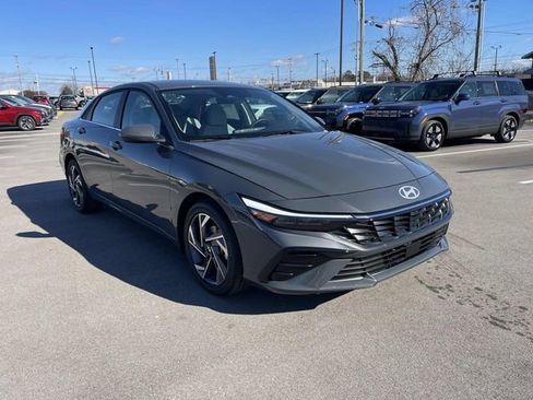 New 2026 Hyundai Elantra Limited image 7