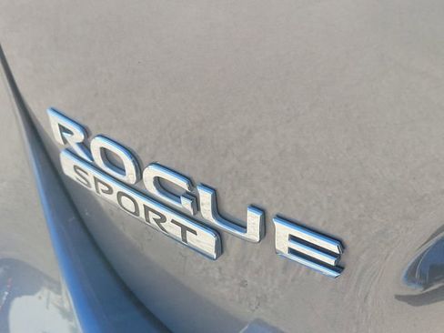 Used 2022 Nissan Rogue Sport SL image 10
