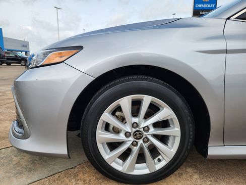 Used 2024 Toyota Camry LE image 9