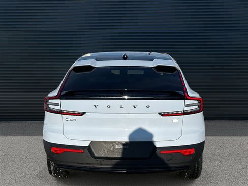 Certified 2024 Volvo C40 P8 Recharge Ultimate image 6