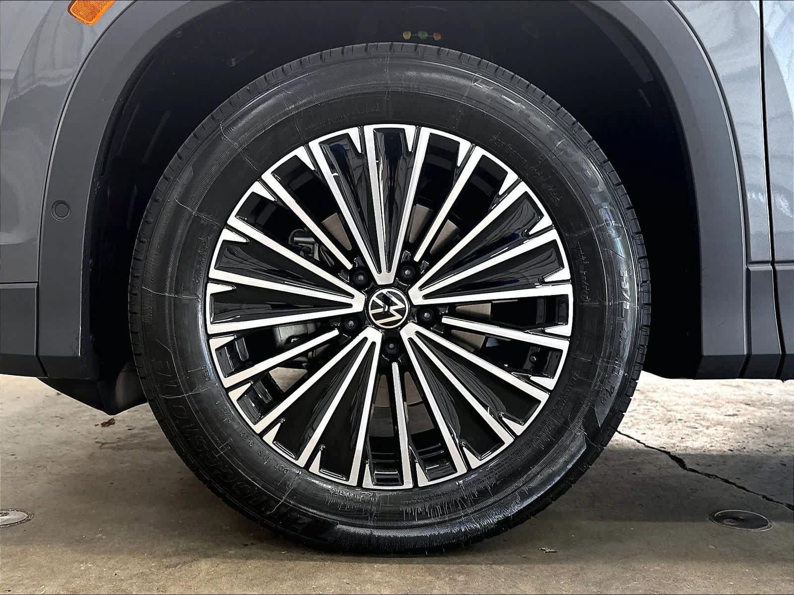 New 2026 Volkswagen Tiguan S FWD image 12