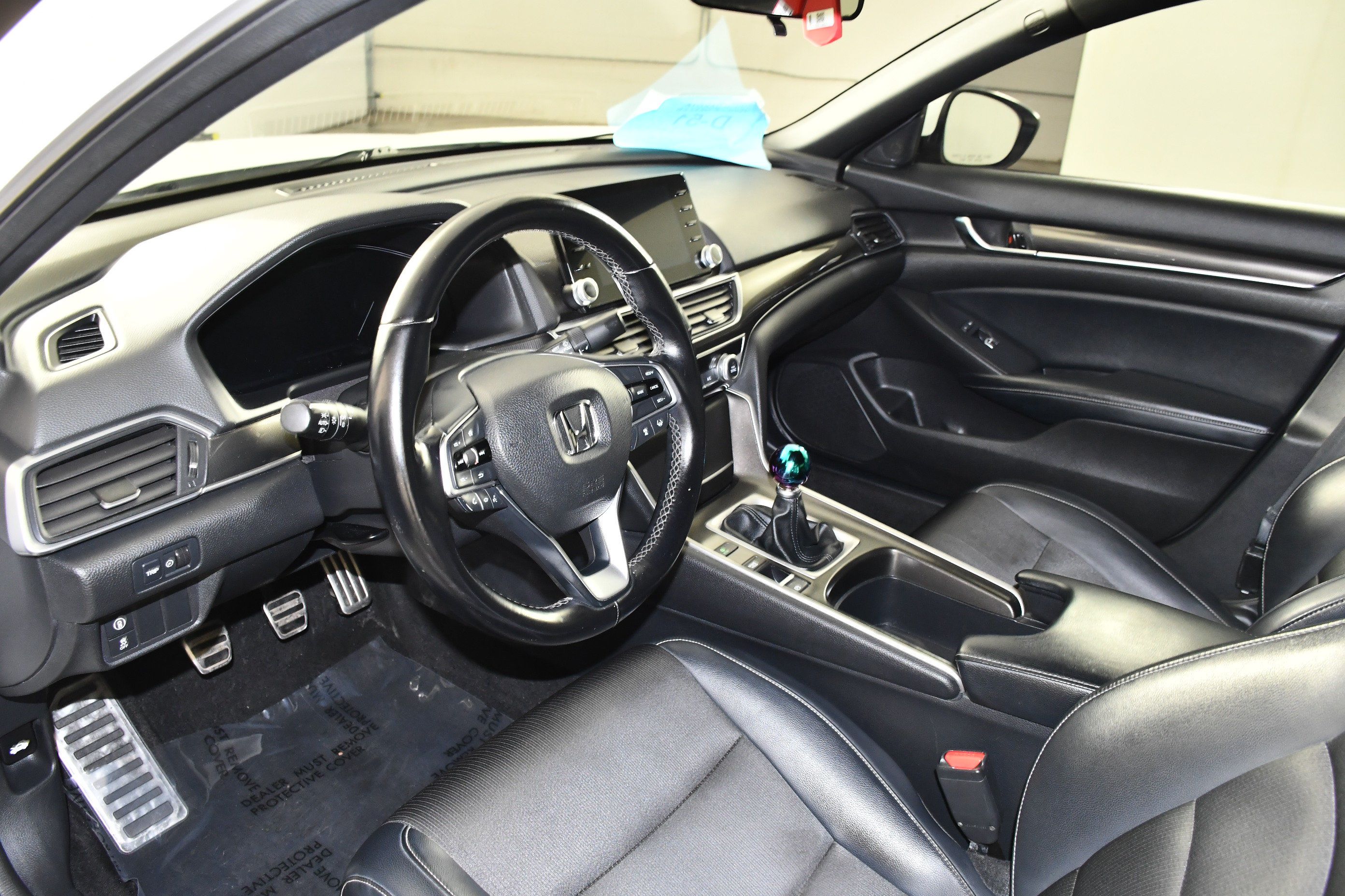 Used 2018 Honda Accord Sport image 2