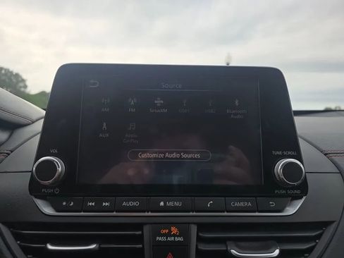 Used 2019 Nissan Altima 2.5 SR FWD image 25