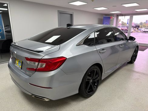 Used 2021 Honda Accord Sport Special Edition image 3