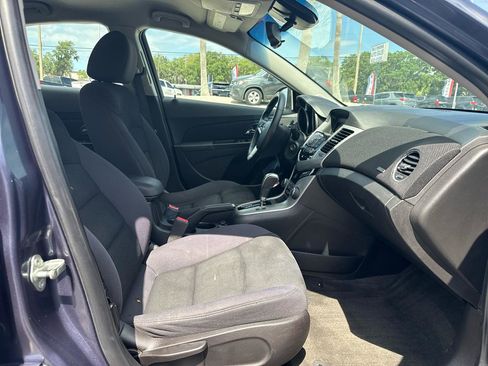 Used 2014 Chevrolet Cruze LT FWD image 9