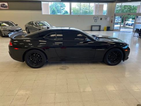 Used 2014 Chevrolet Camaro LS RWD image 2