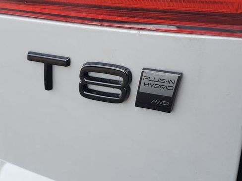 New 2026 Volvo XC60 T8 Ultra w/ Protection Package Premier AWD/4WD image 8