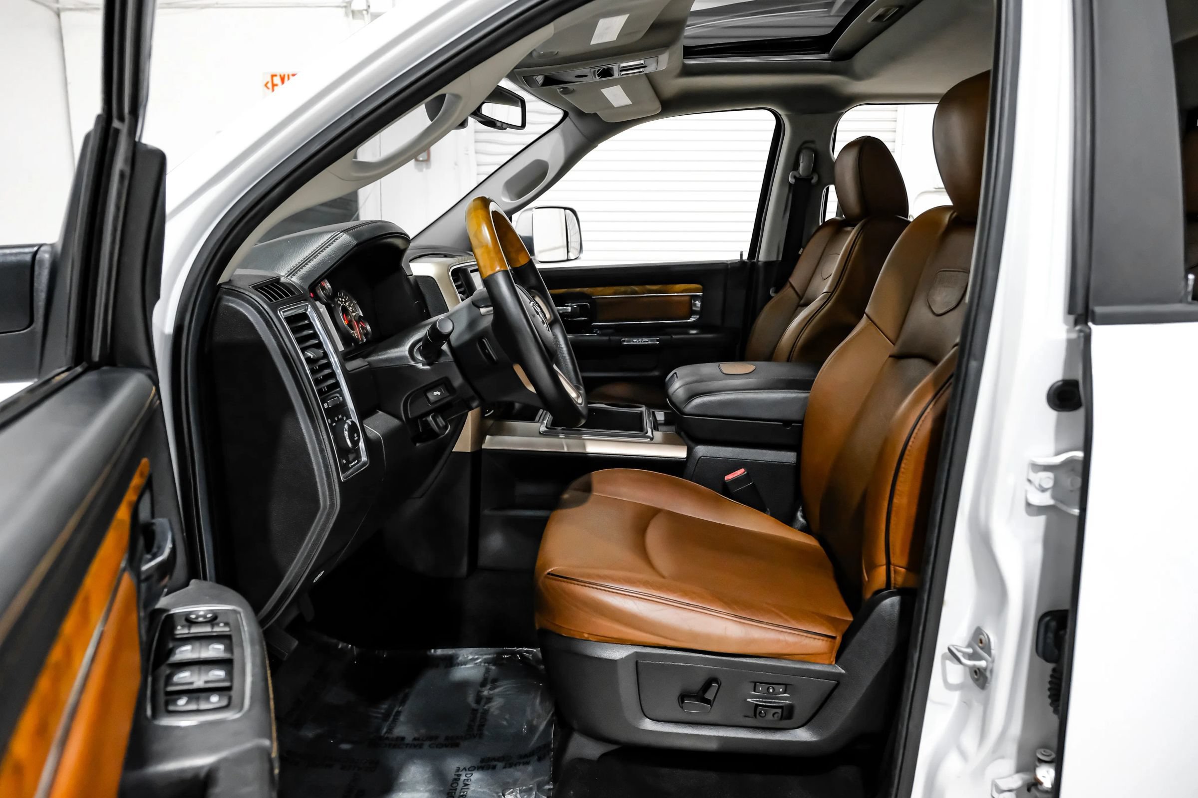 Used 2014 RAM 1500 Laramie Longhorn w/ Convenience Group AWD/4WD image 44