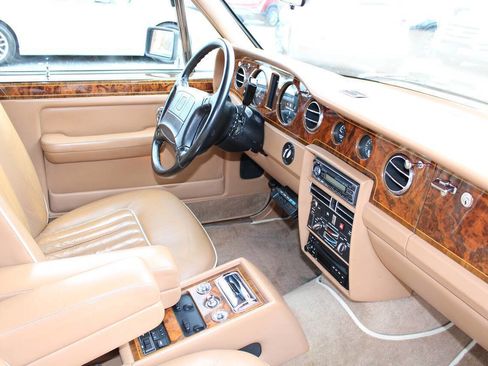Used 1991 Rolls-Royce Silver Spur II image 24