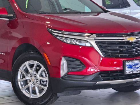 Certified 2024 Chevrolet Equinox LT FWD image 2