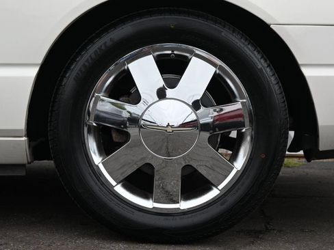 Used 2003 Ford Thunderbird RWD image 7