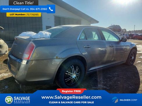 Used 2014 Chrysler 300 AWD image 4