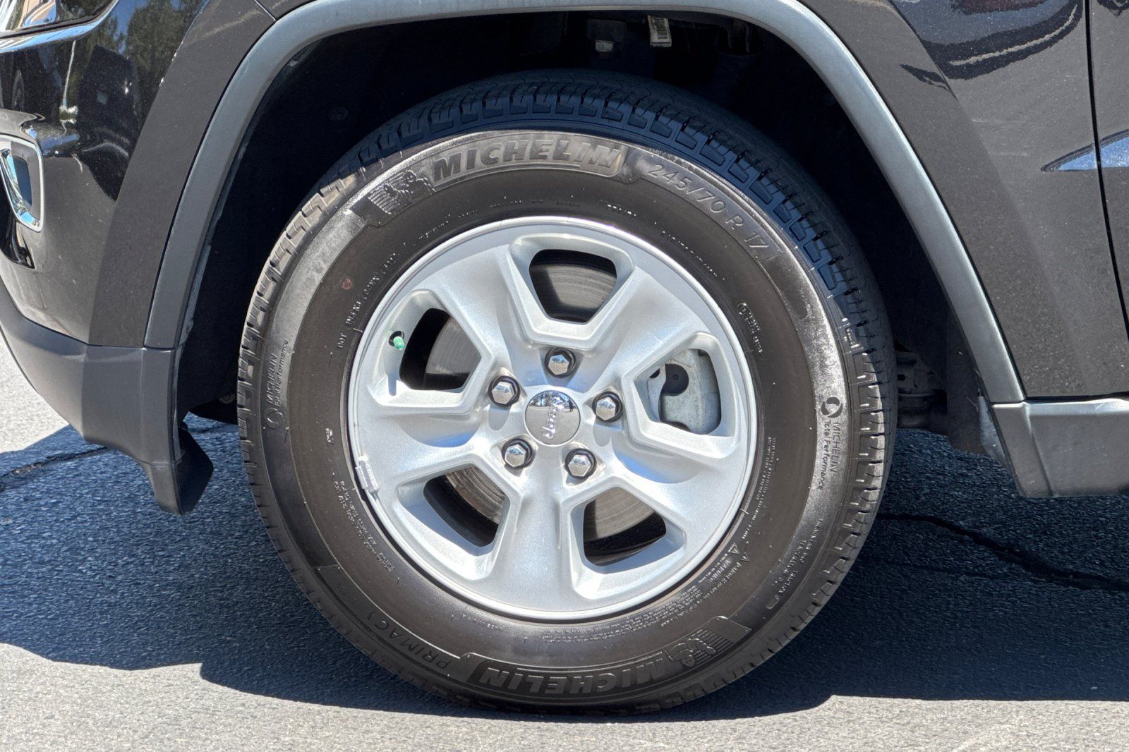Used 2015 Jeep Grand Cherokee Laredo w/ Quick Order Package 23E AWD/4WD image 31