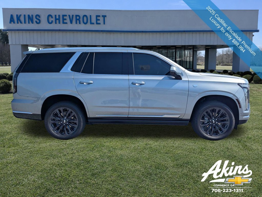 Used 2025 Cadillac Escalade Premium Luxury AWD/4WD image 3