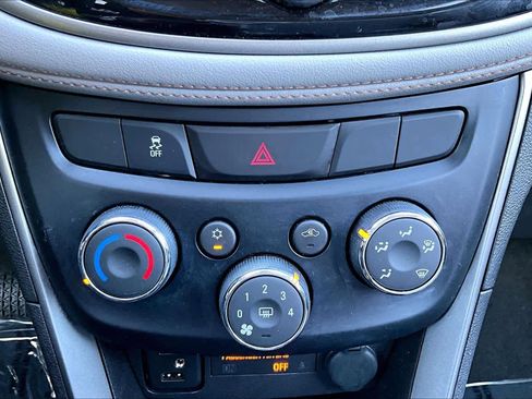 Used 2019 Chevrolet Trax LS w/ Tint and Cruise Package image 32