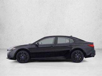Used 2020 Toyota Camry SE FWD video 4