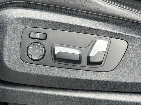 Used 2023 BMW X5 sDrive40i w/ Executive Package image 27