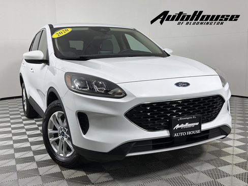 Used 2020 Ford Escape SE image 1