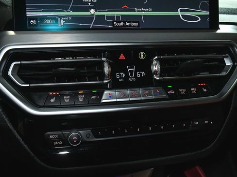 Used 2023 BMW X4 xDrive30i w/ M Sport Package image 31