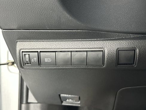 Used 2022 Toyota Corolla SE w/ Carpet Mat Package (TMS) FWD image 22
