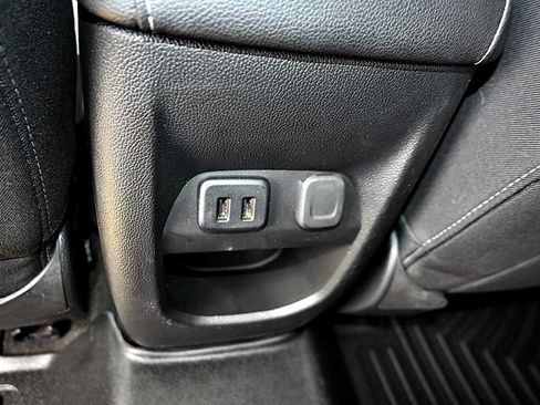 Used 2018 GMC Canyon SLE w/ SLE Convenience Package RWD image 13