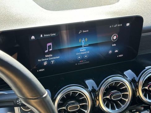 Used 2023 Mercedes-Benz GLB 250 image 32
