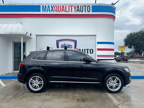Used 2017 Audi Q5 2.0T Premium Plus w/ Technology Package image 19