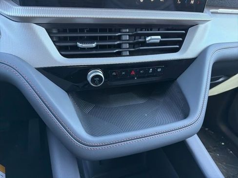 New 2026 Ford Explorer Active w/ Active Comfort Package image 17