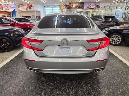Used 2019 Honda Accord Sport image 5