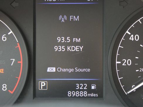 Used 2024 Nissan Altima 2.5 S FWD image 25
