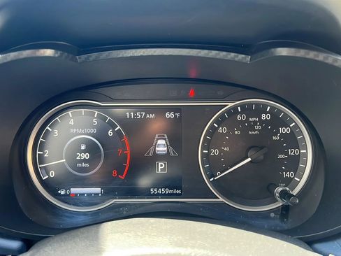 Used 2023 Nissan Versa SV image 11