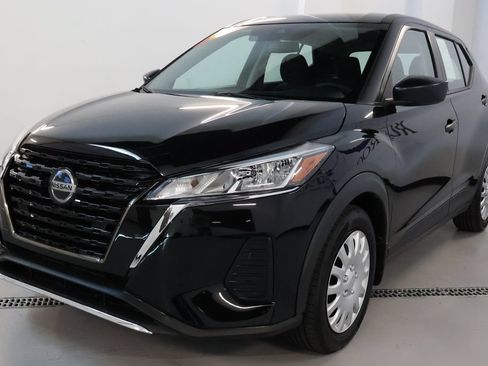 Used 2021 Nissan Kicks S FWD image 3