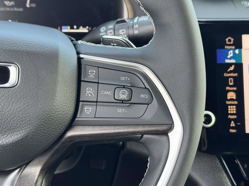 New 2026 Jeep Grand Cherokee L Limited AWD/4WD image 21