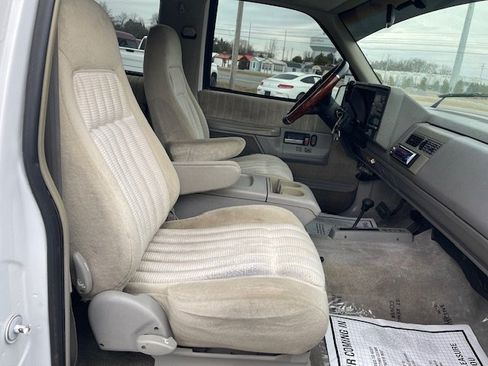 Used 1994 GMC Yukon 4WD 2-Door image 14