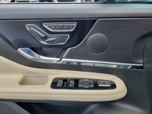 Used 2025 Lincoln Corsair AWD w/ Rear Removable Package Tray image 20