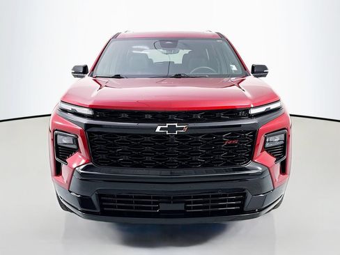 Used 2024 Chevrolet Traverse RS AWD/4WD image 2