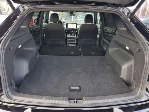 Used 2025 Volkswagen Atlas Cross Sport SE FWD image 28