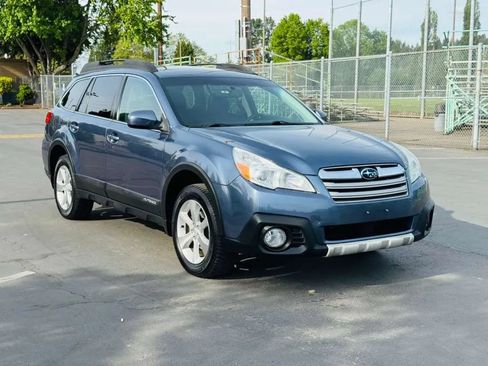 Used 2014 Subaru Outback 2.5i Limited AWD/4WD image 7