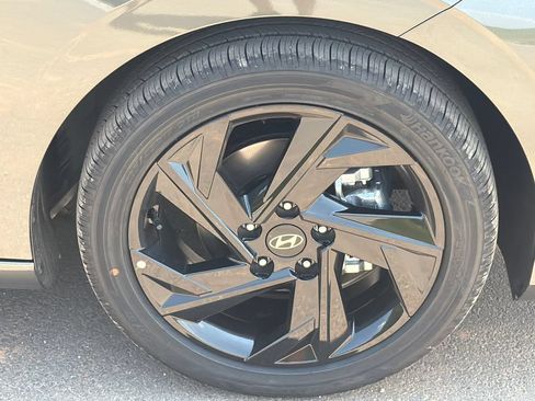 New 2026 Hyundai Elantra SEL Sport FWD image 13
