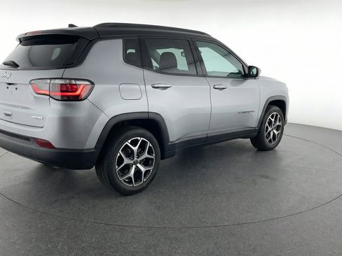 Used 2025 Jeep Compass Limited AWD/4WD image 9