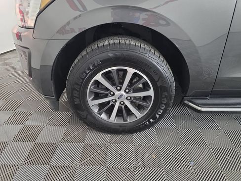 Used 2019 Ford Expedition Max XLT w/ Equipment Group 202A AWD/4WD image 44